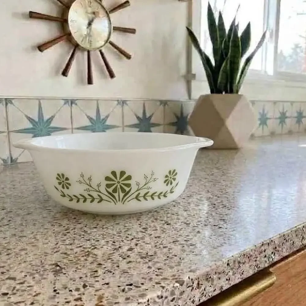 Vintage Glasbake 1.5 Qt Green Daisy Casserole Bowl Milk Glass J2600